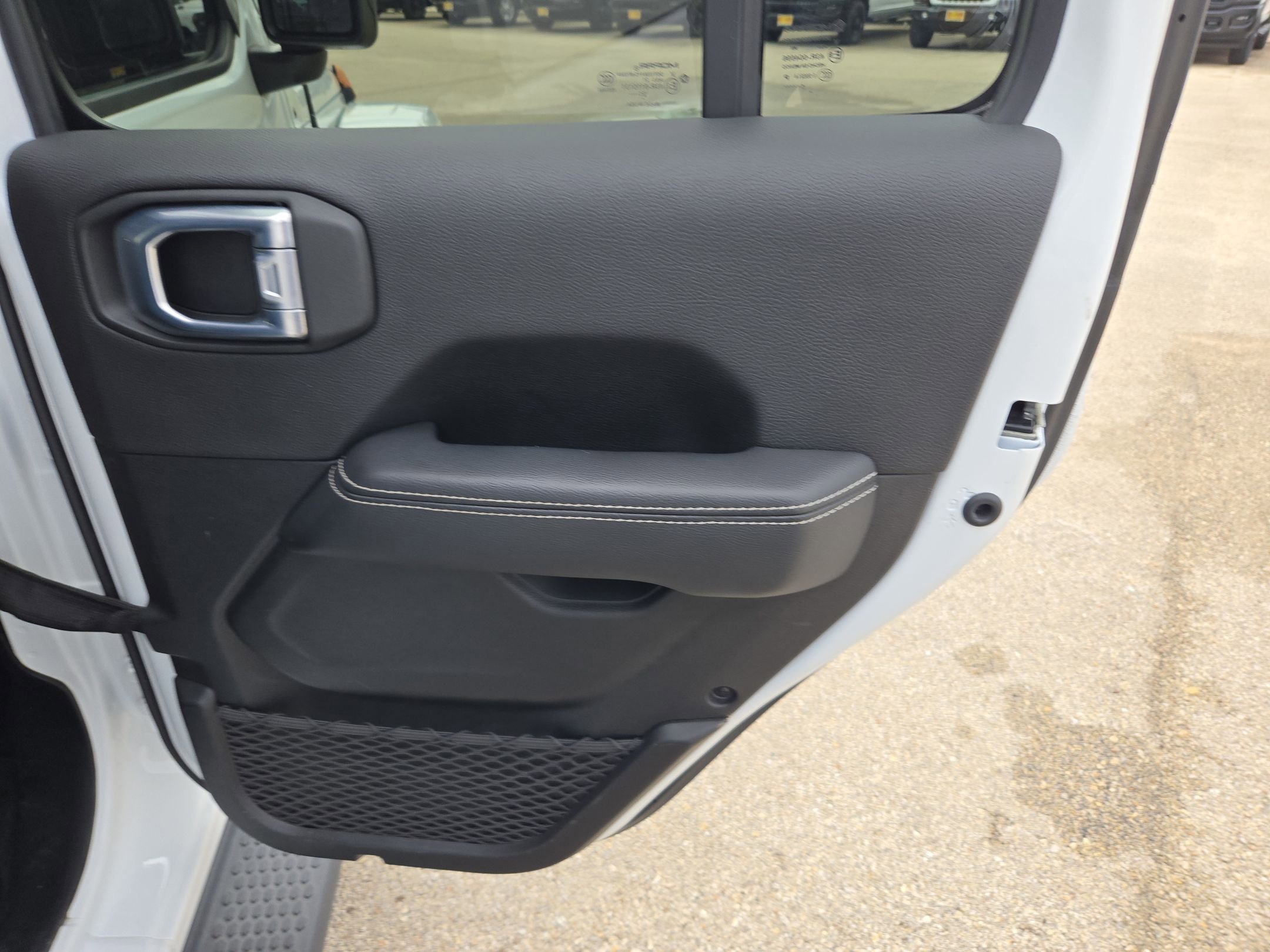 Used 2021 Jeep Wrangler Unlimited Sahara image 24