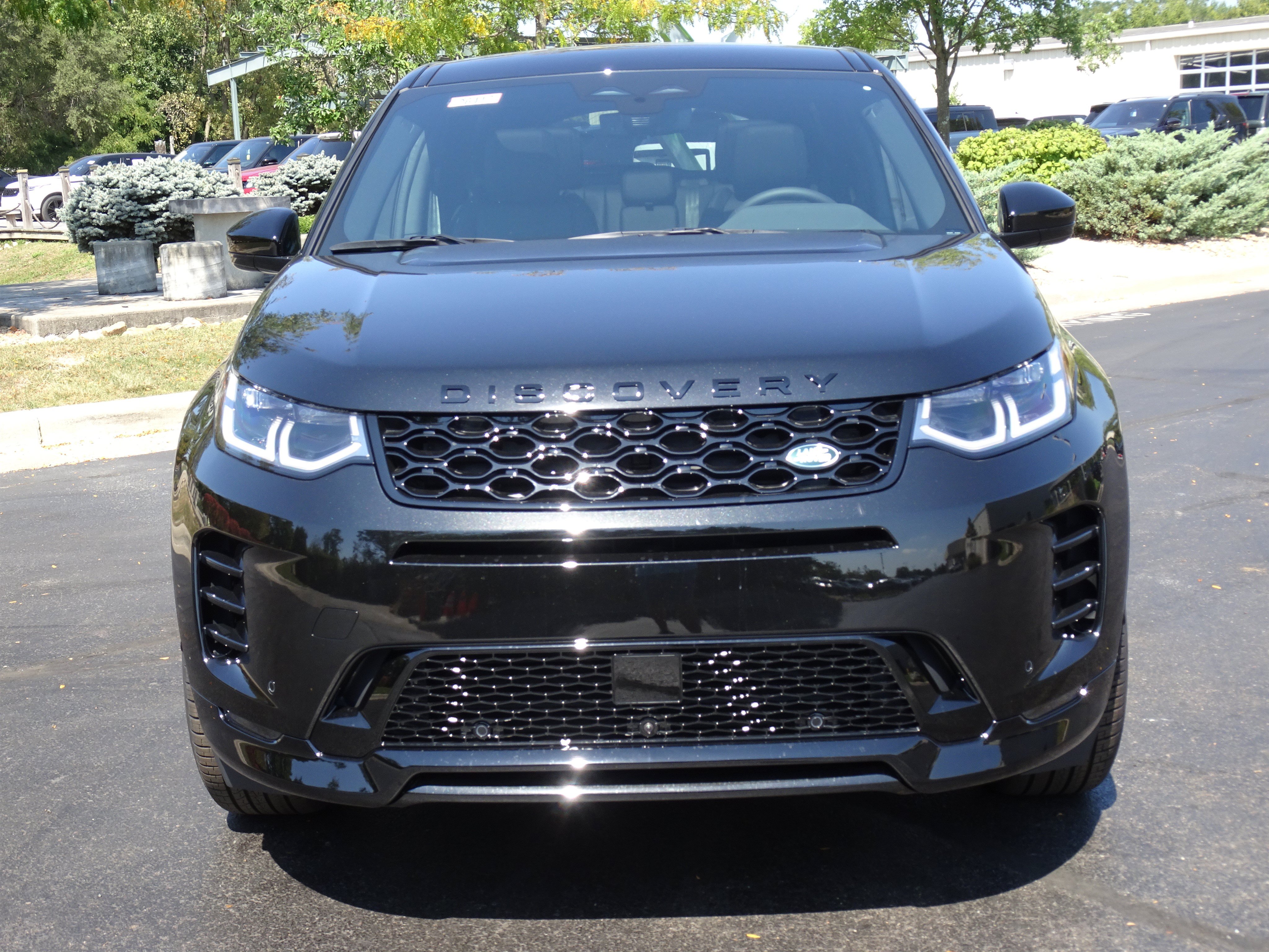 New 2026 Land Rover Discovery Sport Landmark AWD/4WD image 8