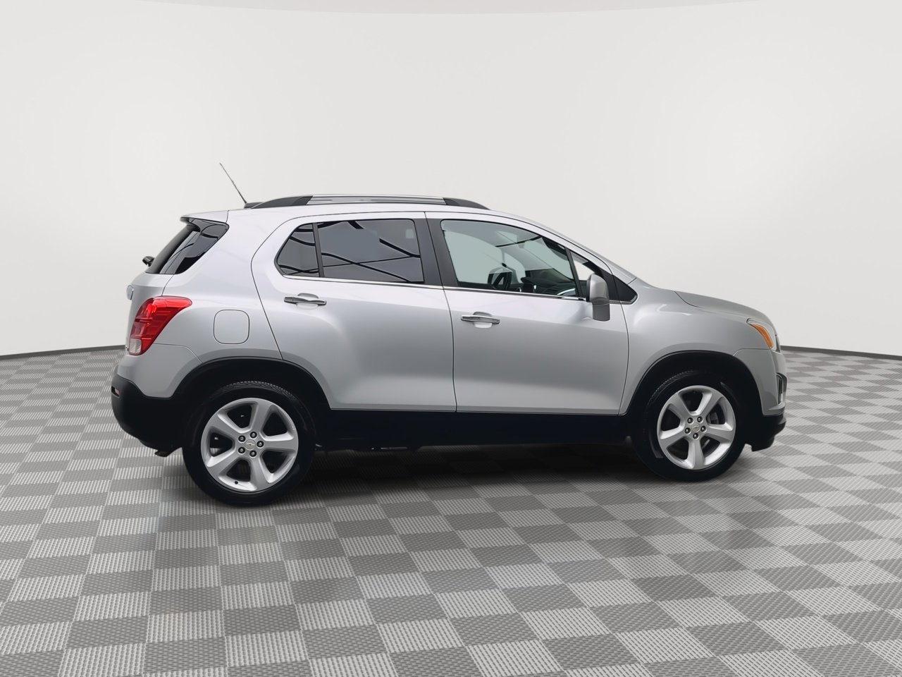 Used 2015 Chevrolet Trax LTZ FWD image 37