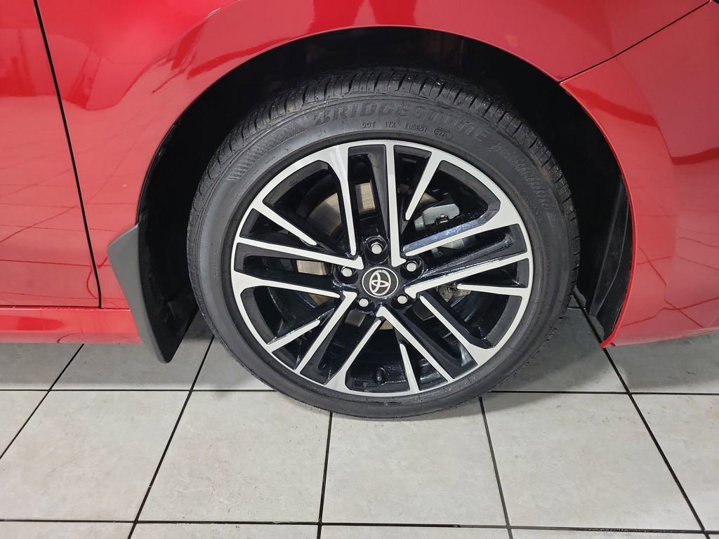 Used 2025 Toyota Camry XLE image 35