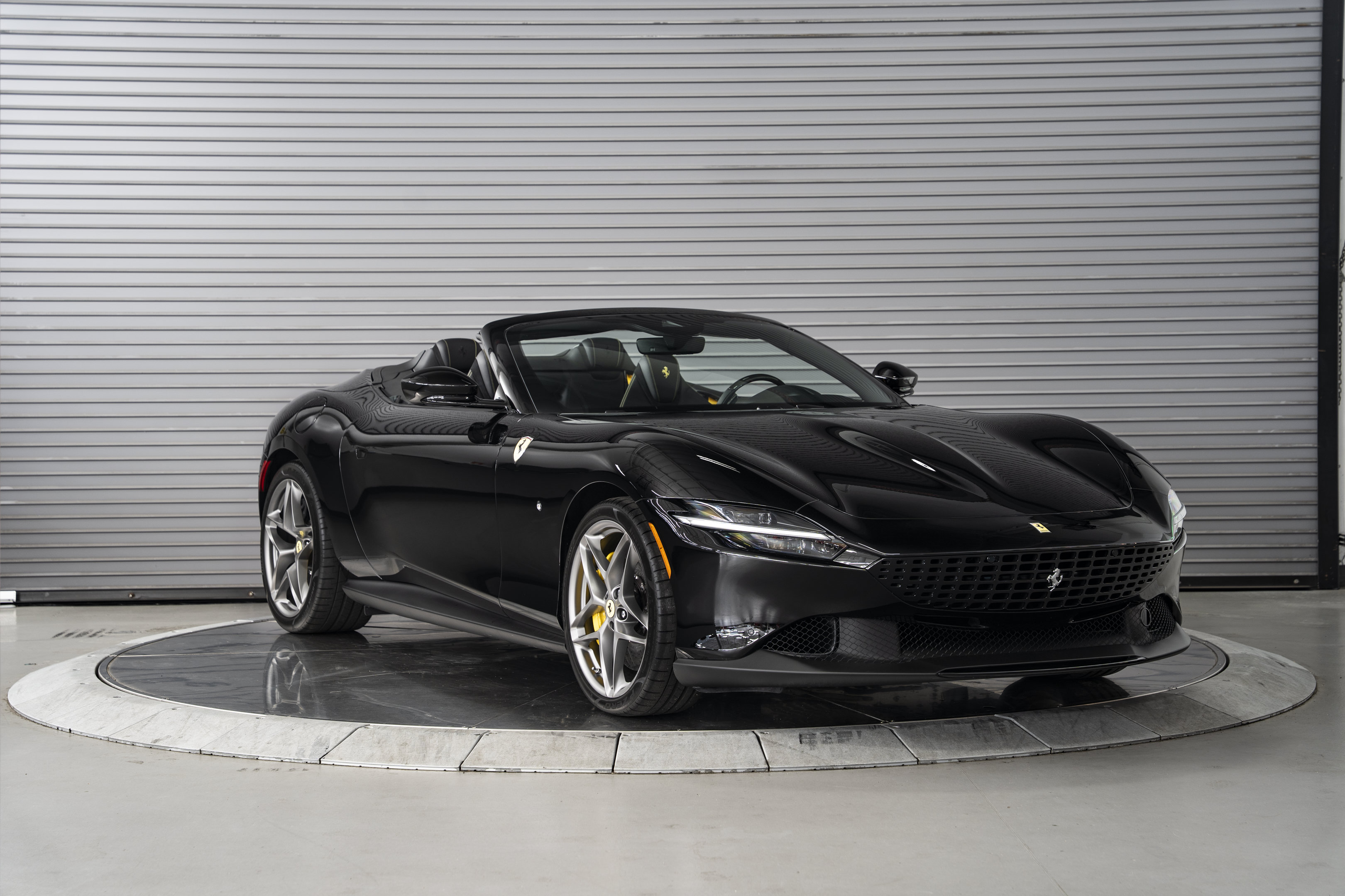 Used 2026 Ferrari Roma Spider RWD image 7