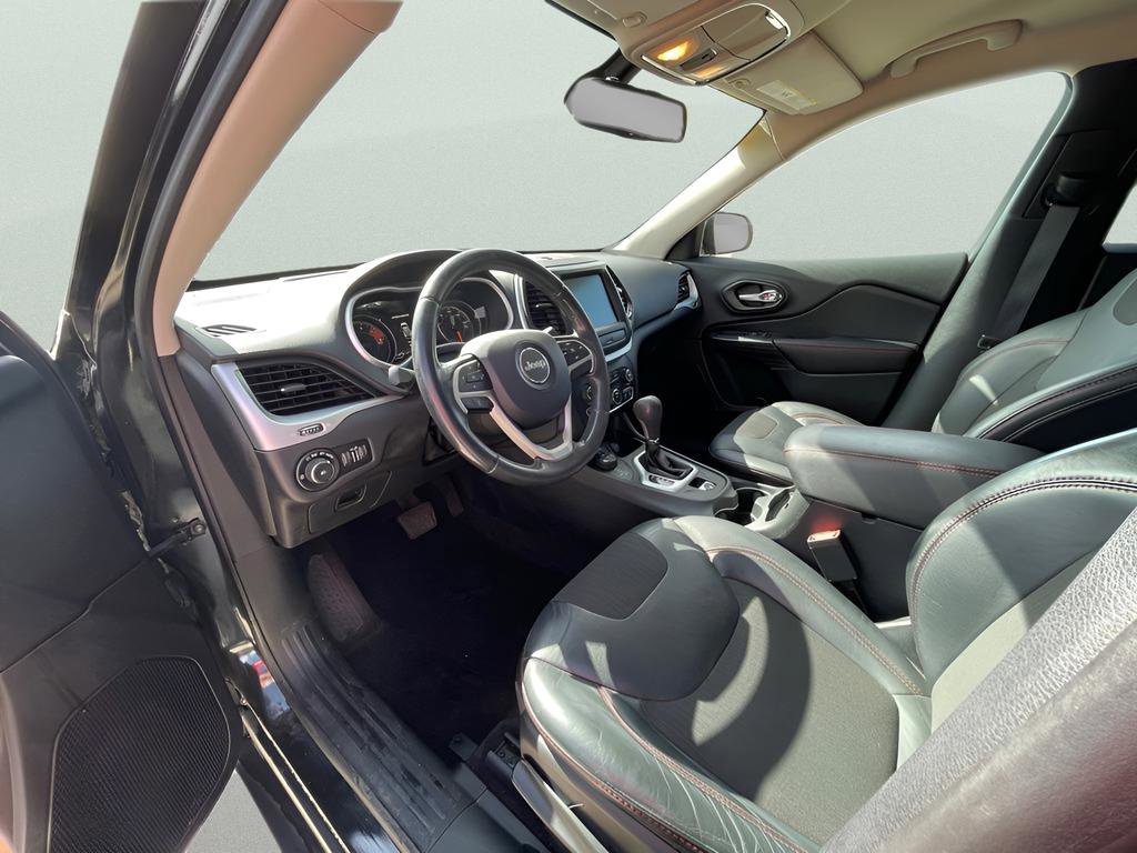 Used 2016 Jeep Cherokee Trailhawk w/ Trailer Tow Group image 23