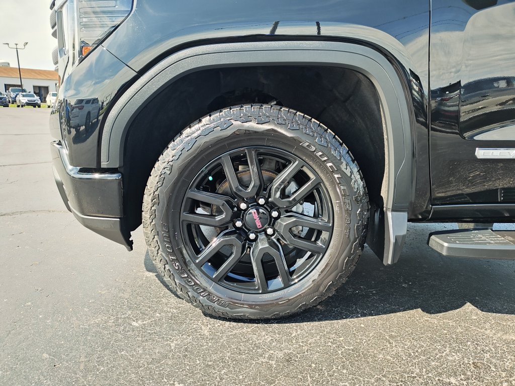 Used 2023 GMC Sierra 1500 Elevation w/ X31 Off-Road Package AWD/4WD image 10