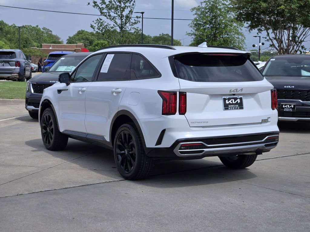 Certified 2023 Kia Sorento SX image 3