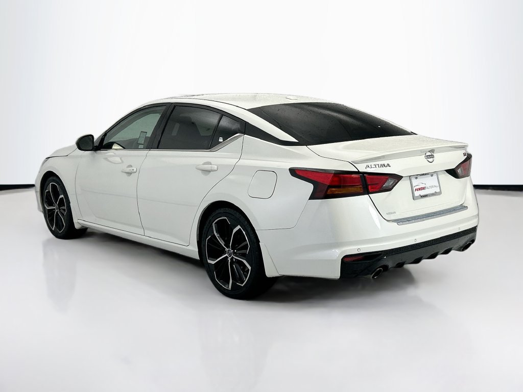 Used 2023 Nissan Altima 2.5 SR w/ SR Premium Package FWD image 7