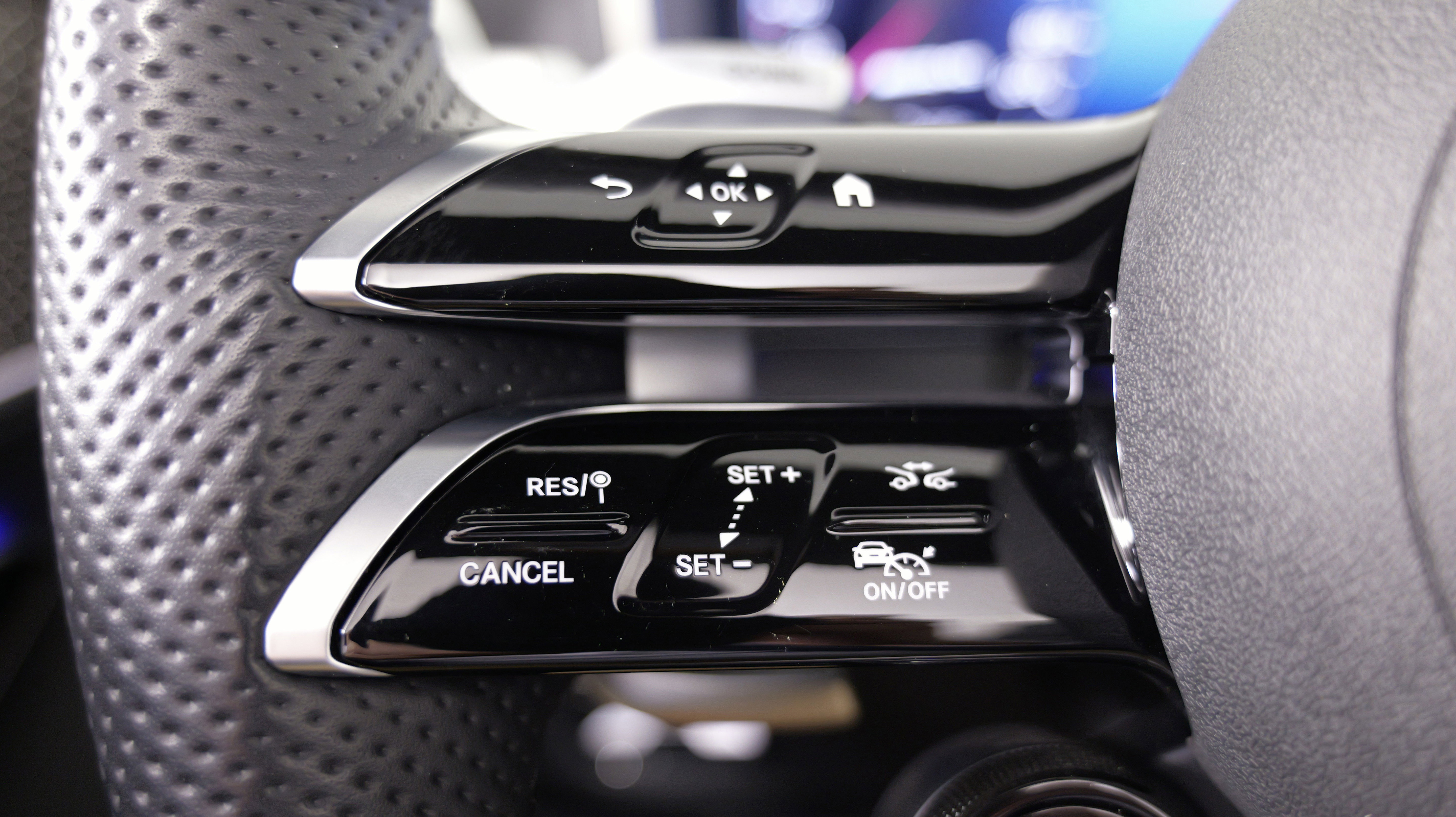 Used 2022 Mercedes-Benz SL 63 AMG 4MATIC image 43