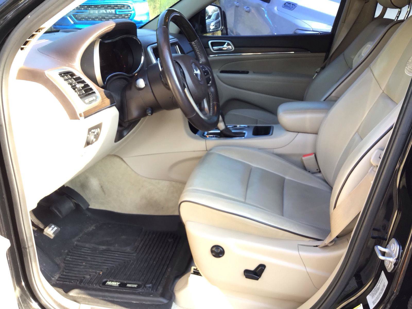 Used 2017 Jeep Grand Cherokee Overland RWD image 10