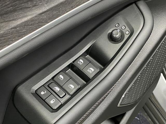 New 2025 Jeep Grand Cherokee Limited w/ Trailer Tow Package image 31