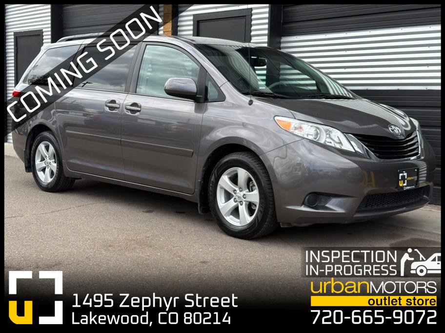 Used 2011 Toyota Sienna LE w/ Towing Pkg