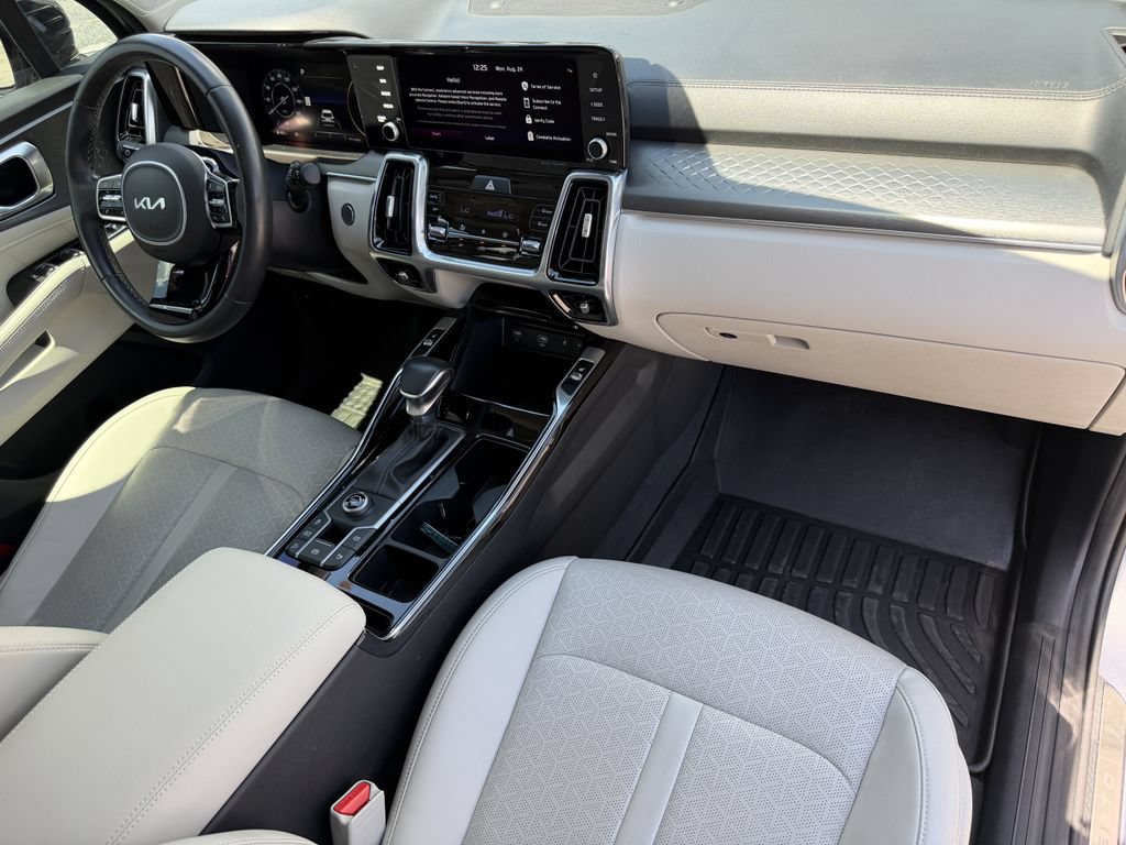 Certified 2023 Kia Sorento SX FWD image 15