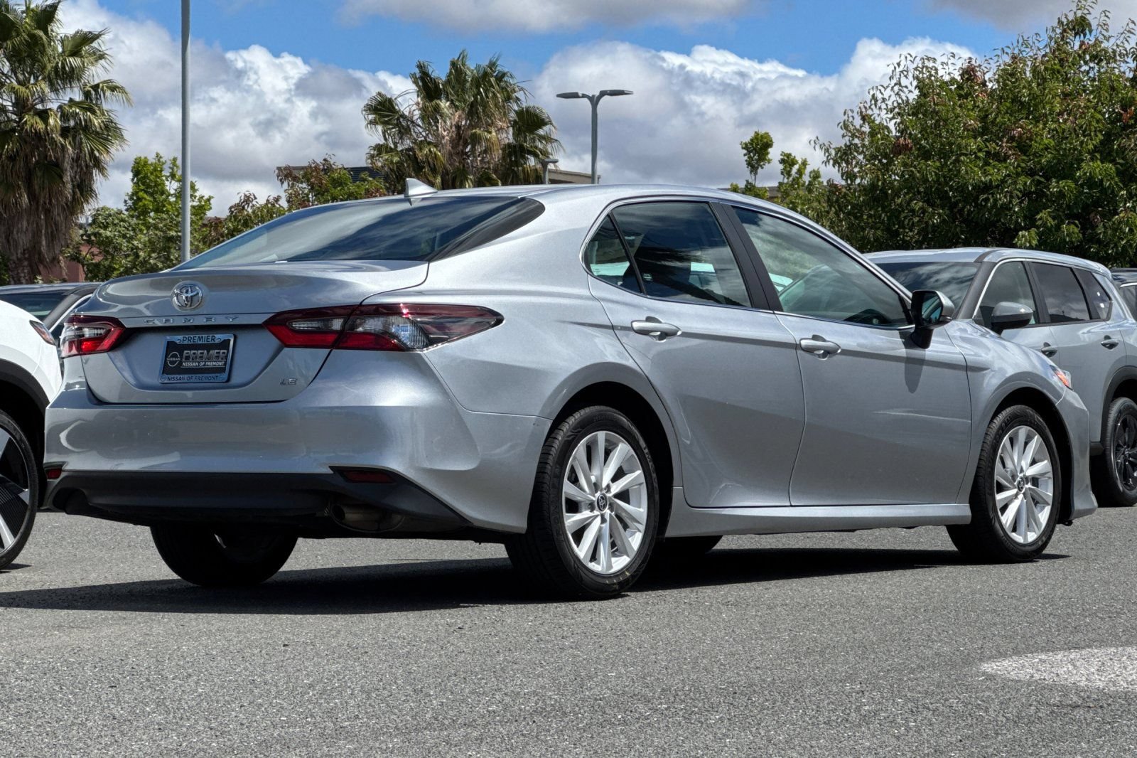 Used 2024 Toyota Camry LE FWD image 4