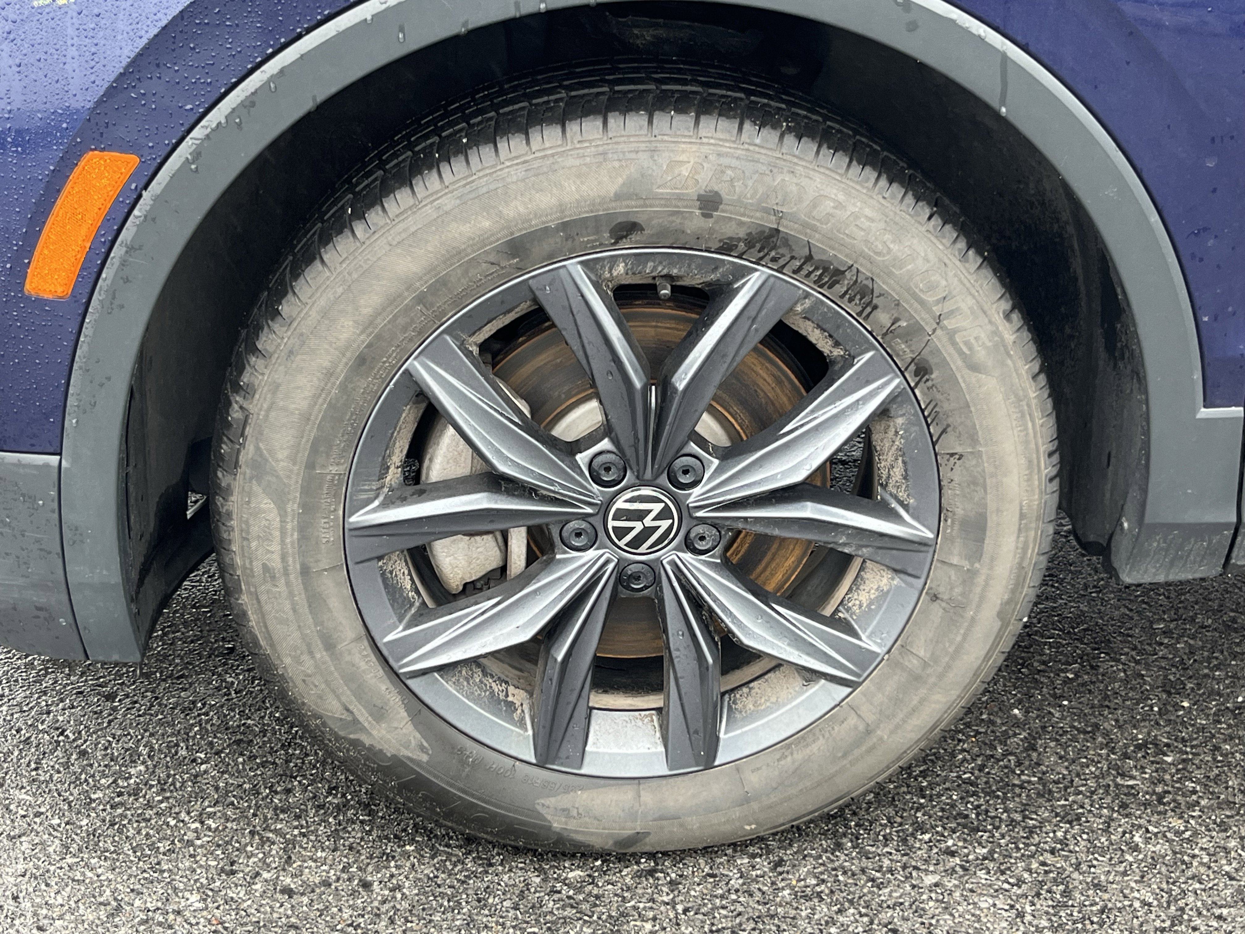Used 2022 Volkswagen Tiguan SE AWD/4WD image 12
