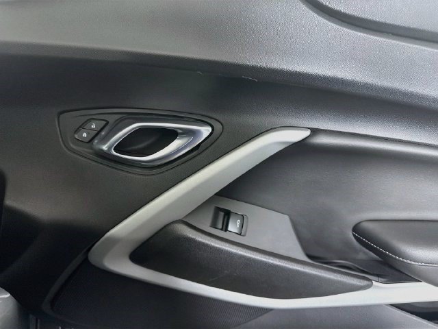 Used 2020 Chevrolet Camaro LT RWD image 28