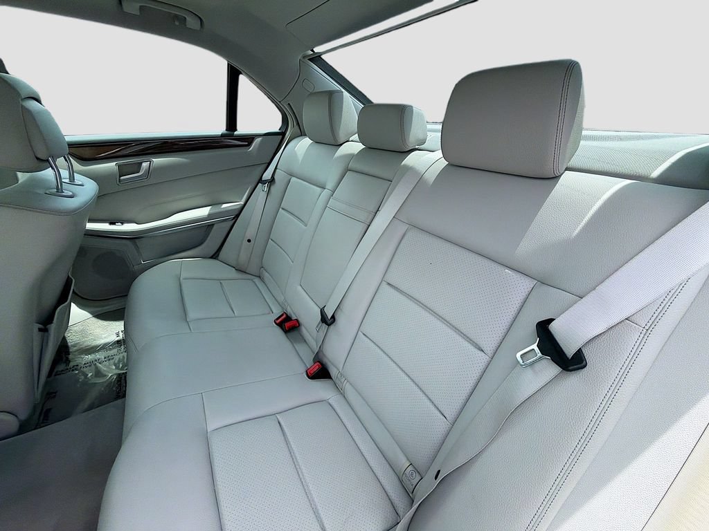 Used 2014 Mercedes-Benz E 350 4MATIC Sedan w/ Premium 1 Package image 19