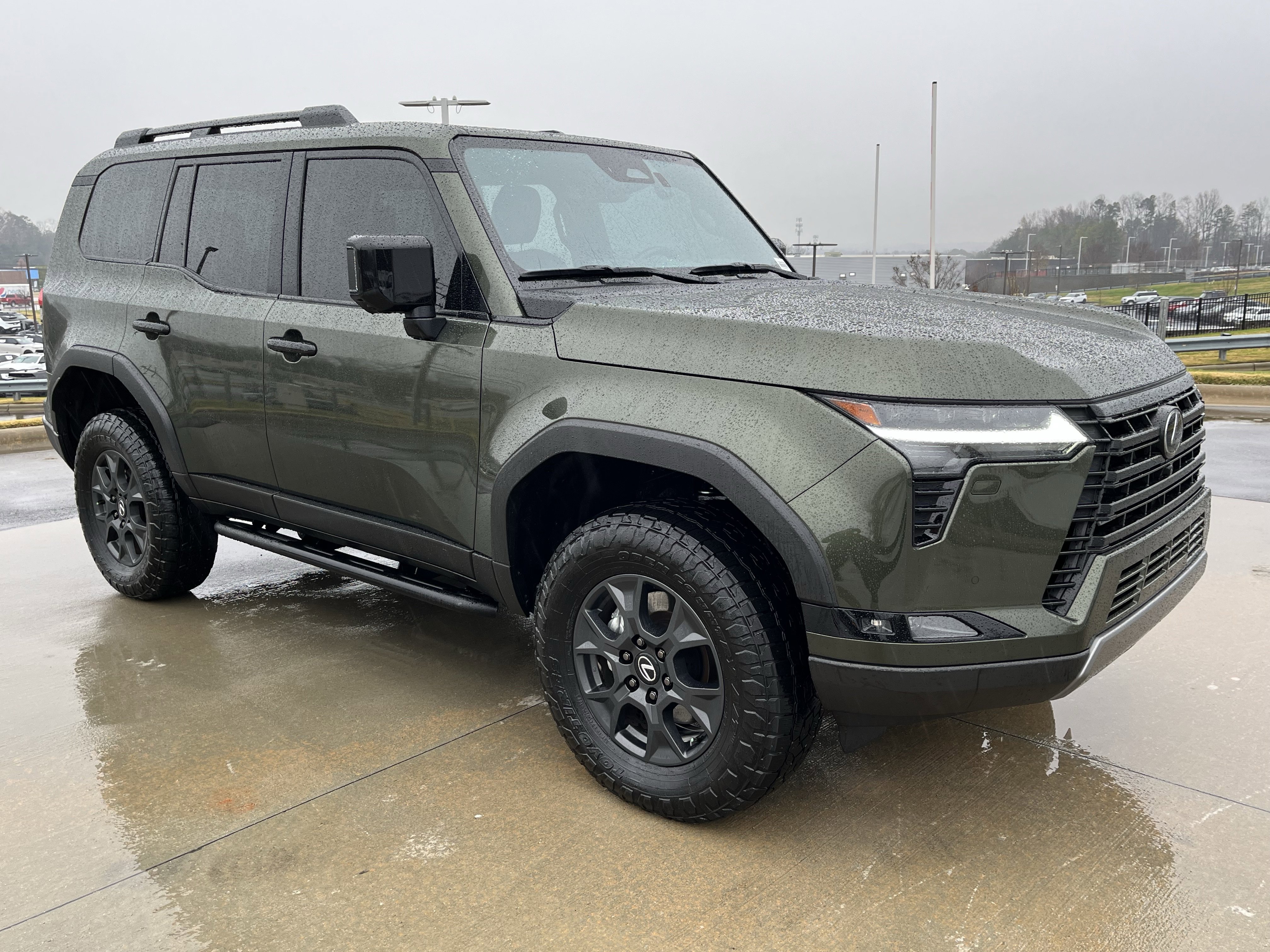 Used 2025 Lexus GX 550 w/ Accessory Package (32) image 2