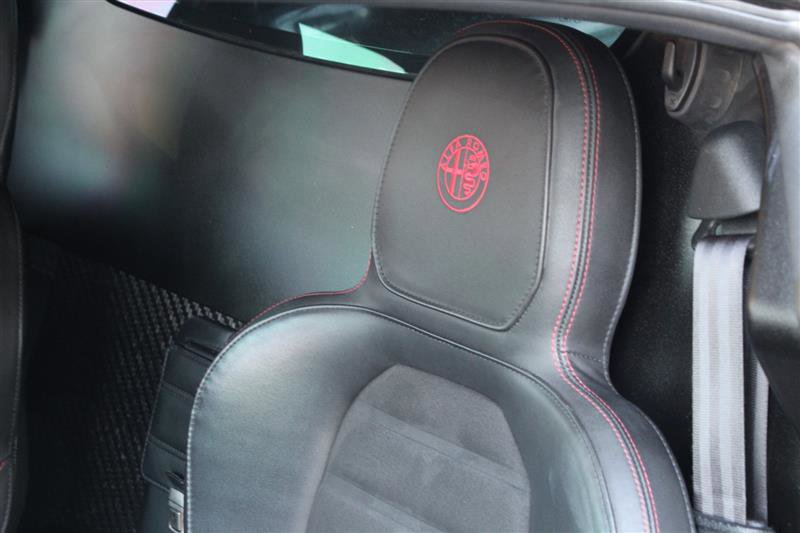 Used 2015 Alfa Romeo 4C Launch Edition w/ Convenience Group RWD image 12