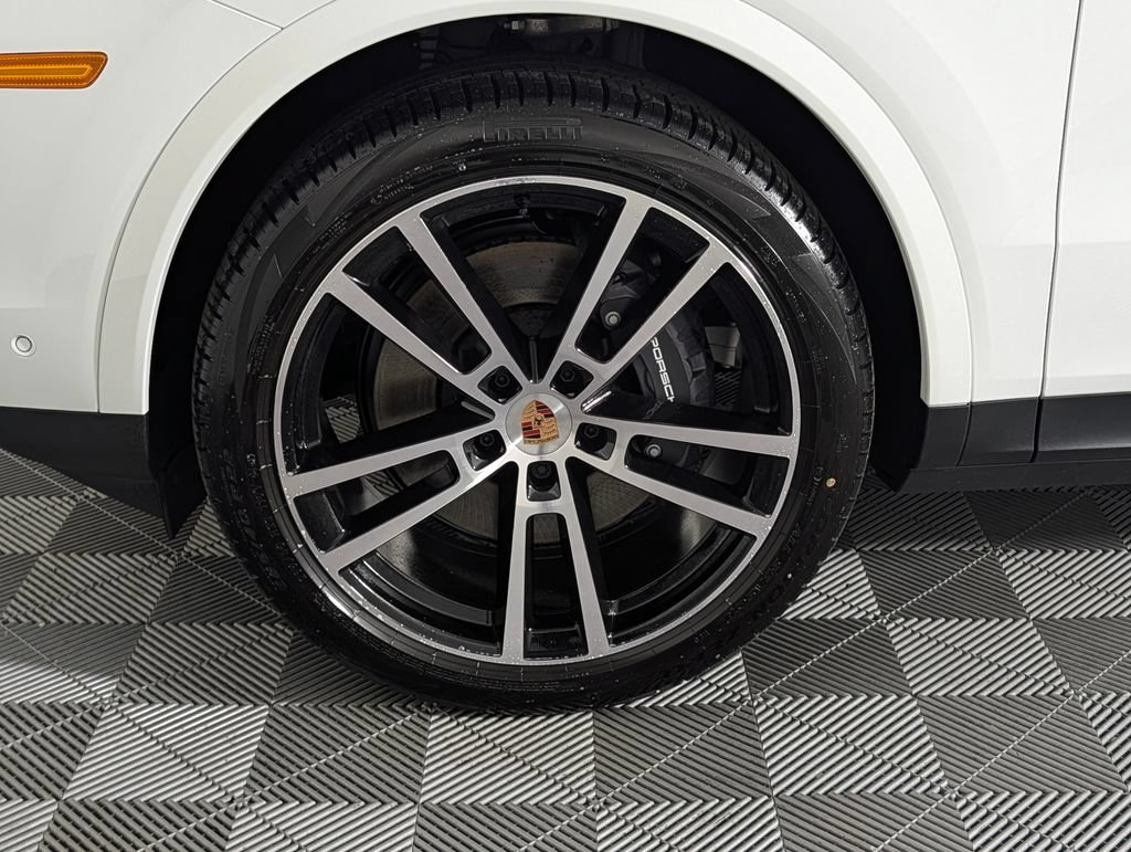 New 2026 Porsche Cayenne AWD/4WD image 11