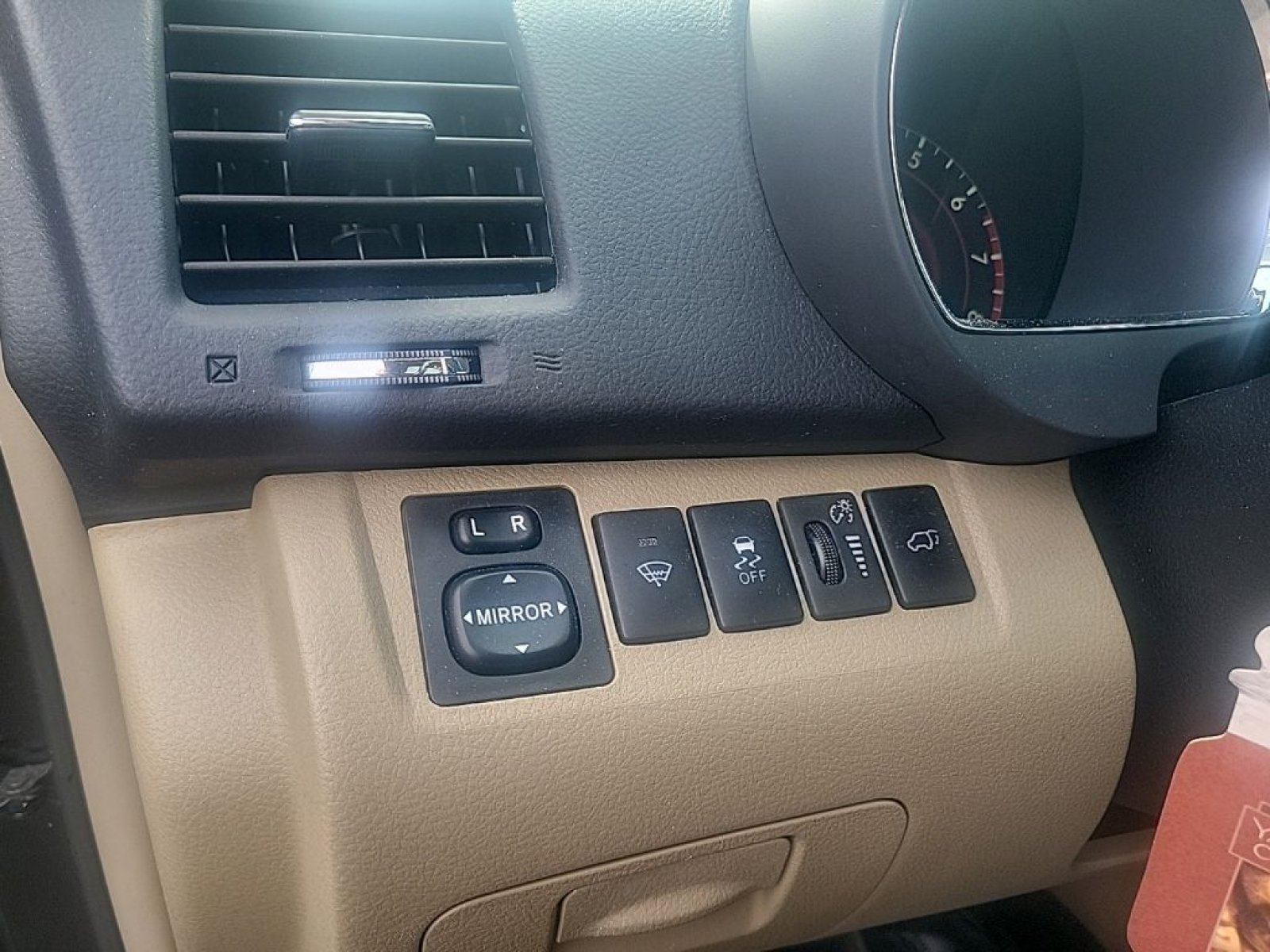 Used 2013 Toyota Highlander Limited AWD/4WD image 20