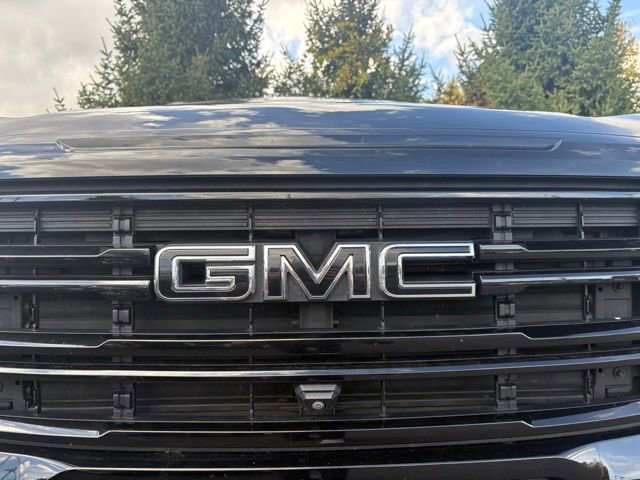 Certified 2023 GMC Acadia SLT w/ Elevation Edition image 12