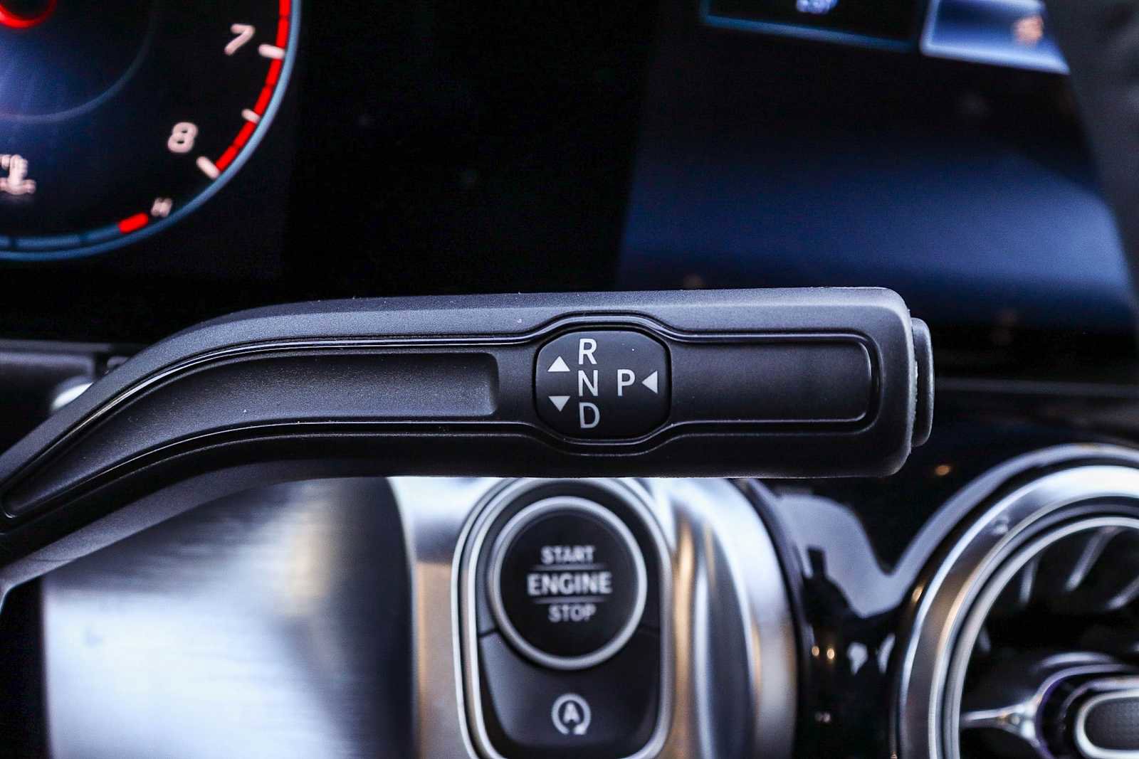 Used 2023 Mercedes-Benz GLB 250 4MATIC image 22