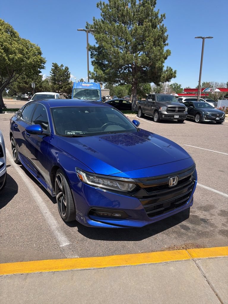 Used 2018 Honda Accord Sport image 2