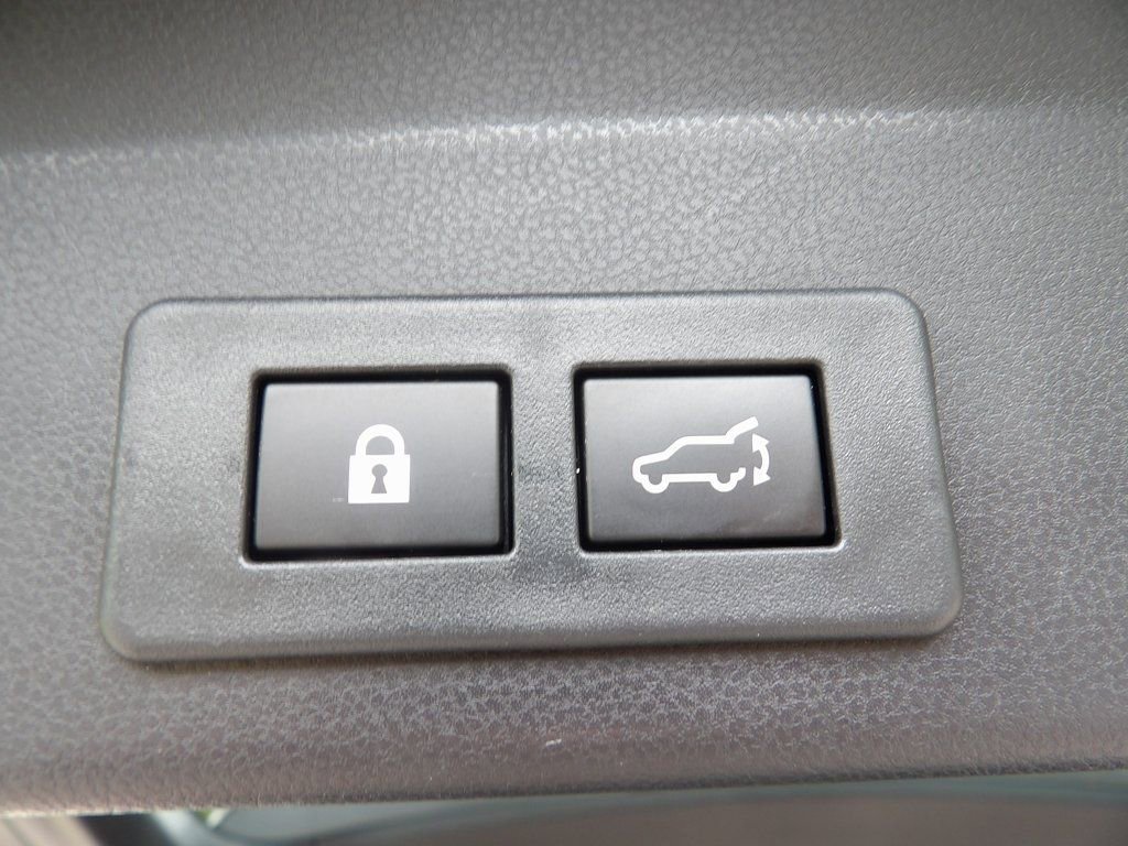 Used 2023 Subaru Ascent Limited w/ Technology Package image 24