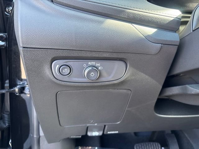 Used 2025 Buick Encore GX Avenir w/ Avenir Technology Package AWD/4WD image 17