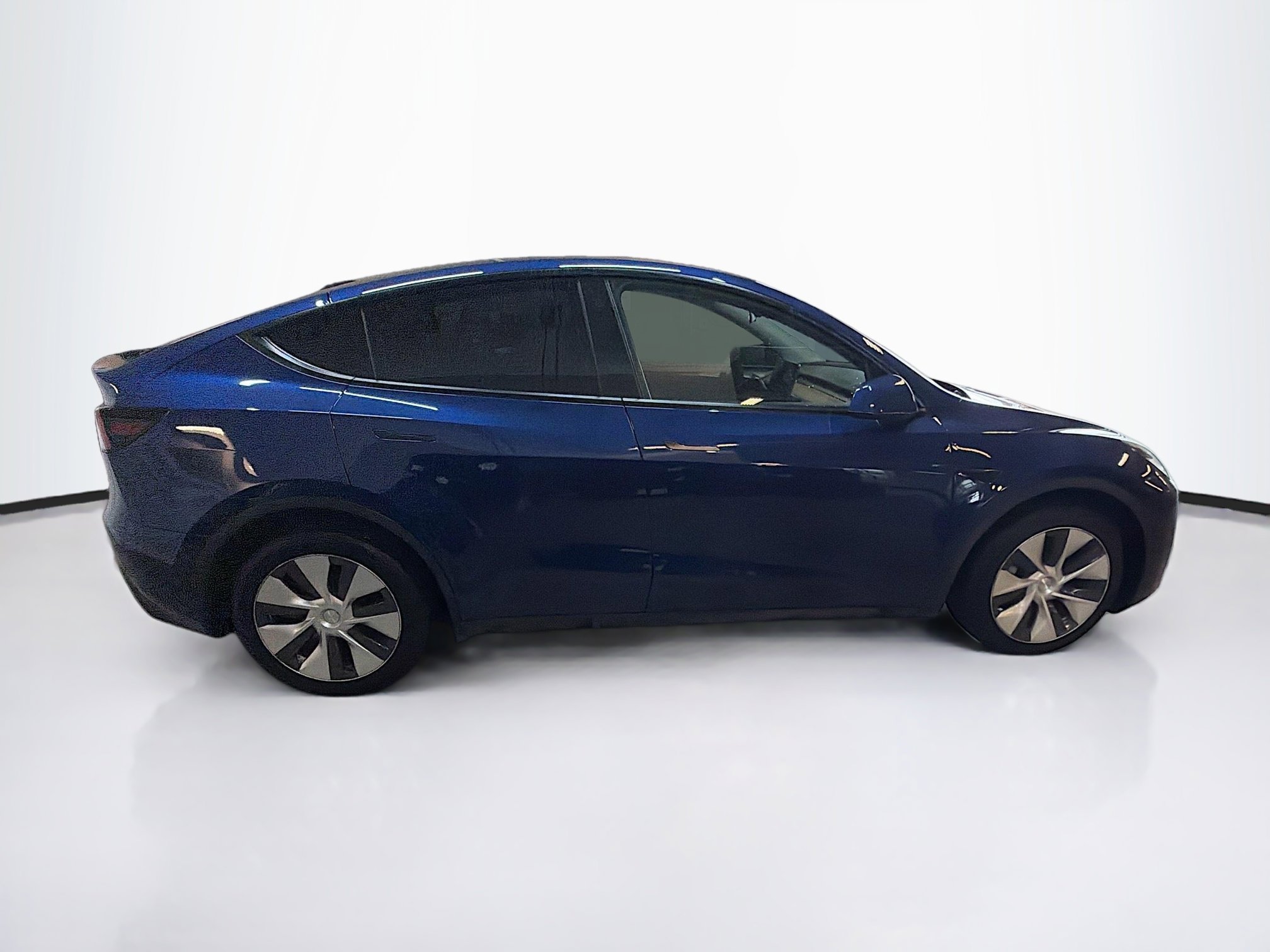 Used 2023 Tesla Model Y Long Range image 10