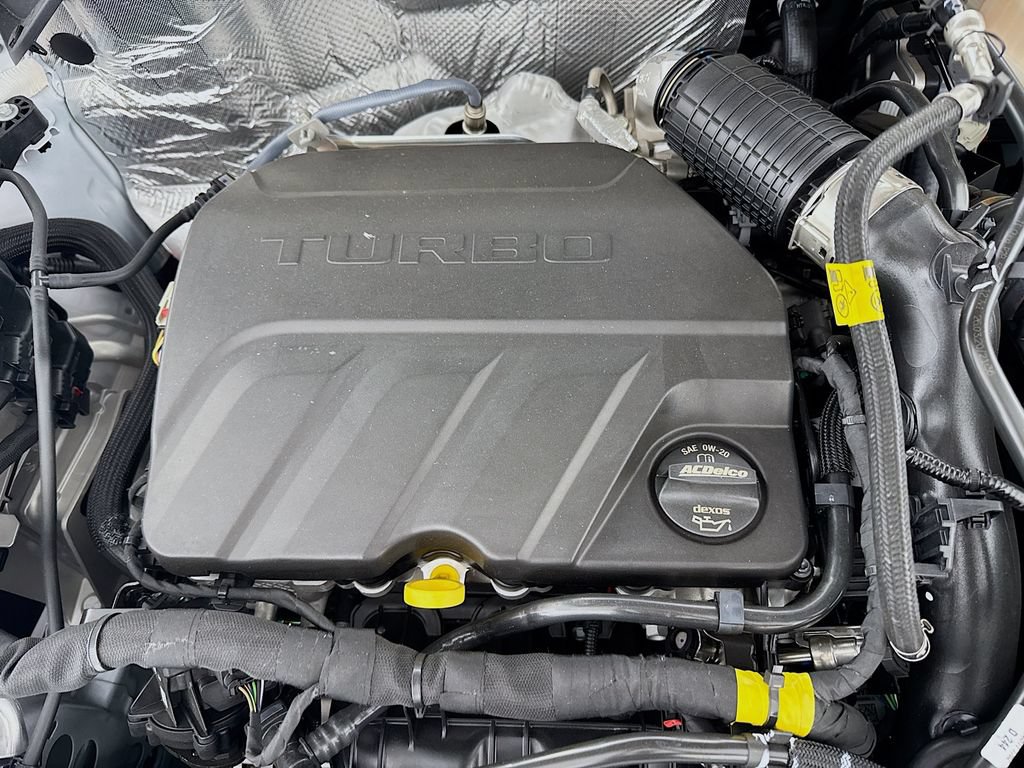 New 2026 Chevrolet Trax RS w/ Sunroof Package FWD image 30