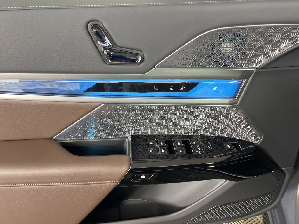 Used 2026 BMW i7 xDrive60 image 17
