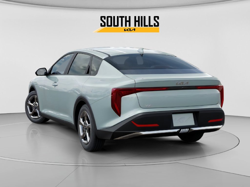 New 2027 Kia K4 FWD image 4