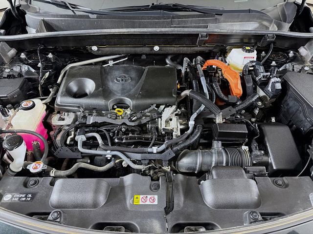 Used 2021 Toyota Venza XLE image 30