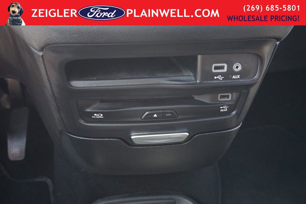 Used 2019 Chrysler Pacifica Limited w/ Advanced Safetytec Group FWD image 27