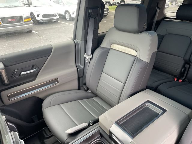 New 2025 GMC Hummer EV 2X w/ LPO, Cargo Utility Package AWD/4WD image 23