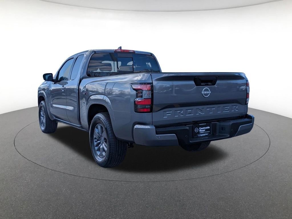 Used 2025 Nissan Frontier SV image 7