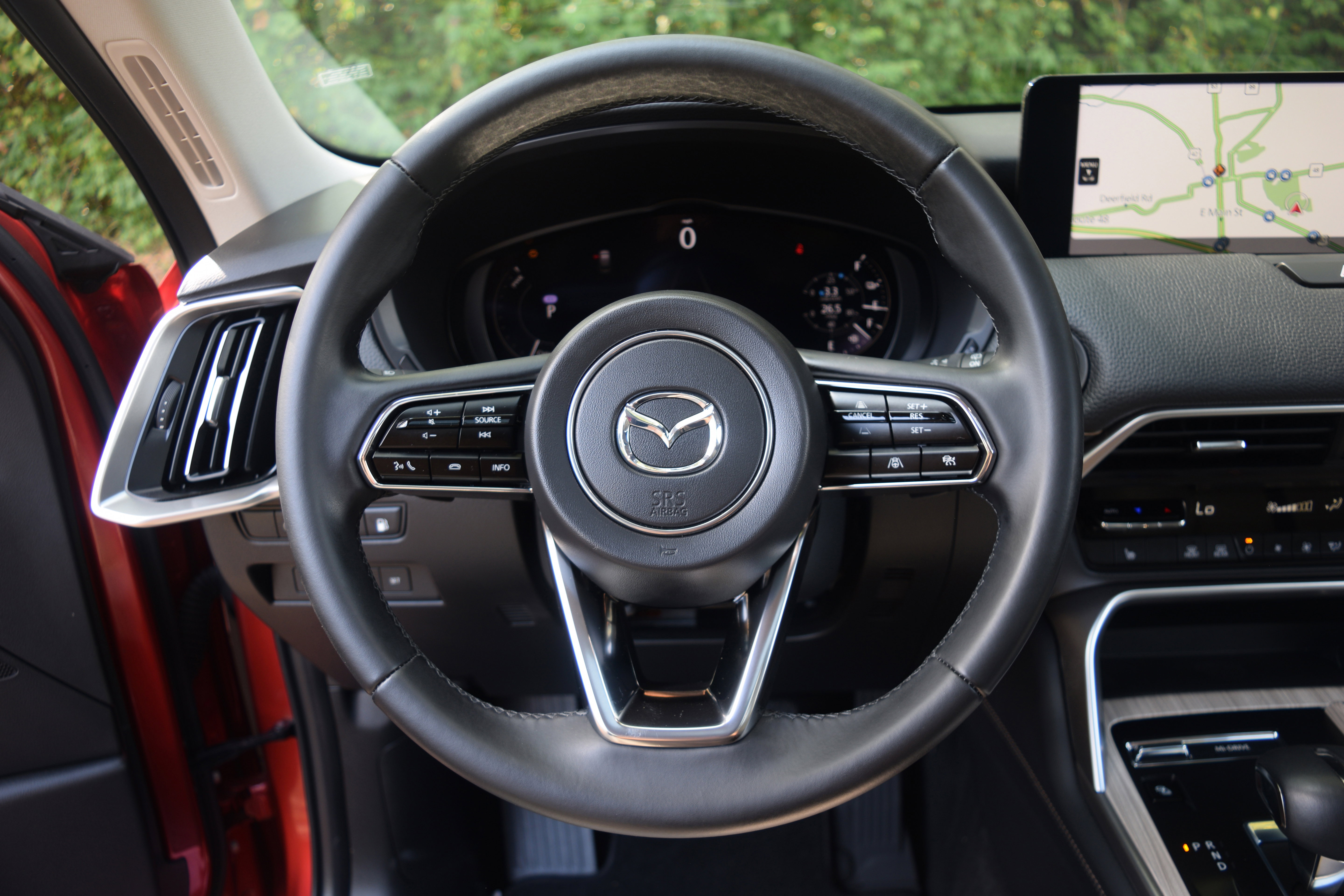 Used 2025 MAZDA CX-70 Plug-In Hybrid w/ Premium Pkg image 4