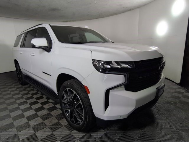 Certified 2022 Chevrolet Suburban RST w/ Luxury Package AWD/4WD image 3