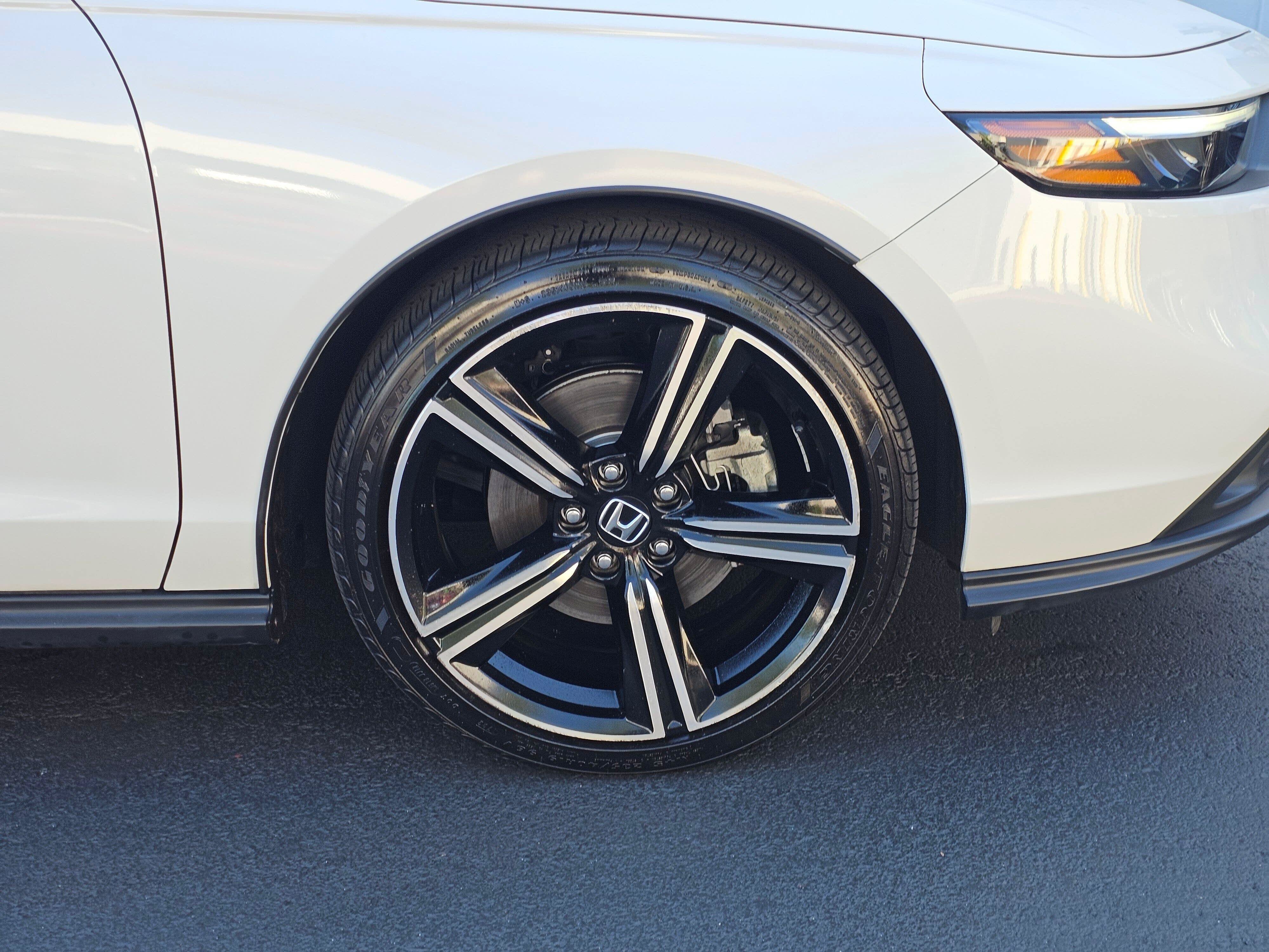Used 2023 Honda Accord Sport image 9
