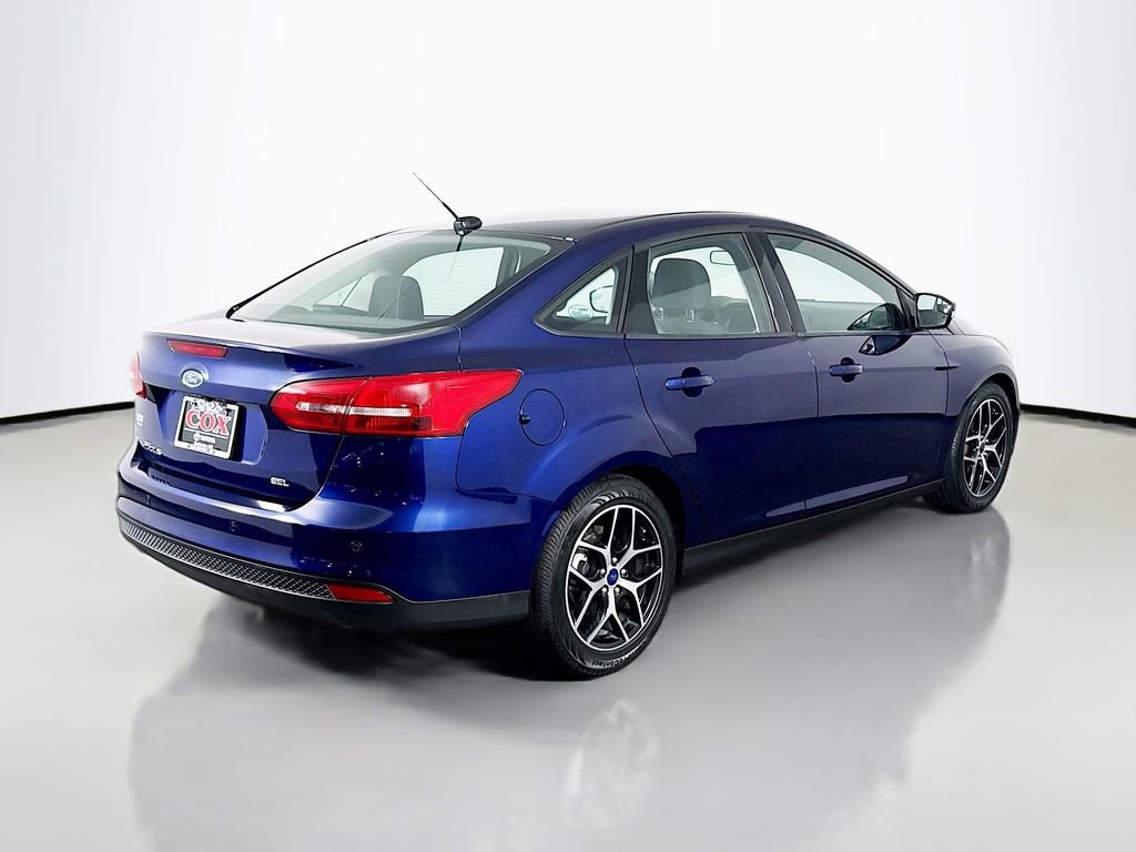 Used 2017 Ford Focus SEL w/ Cold Weather Package image 5