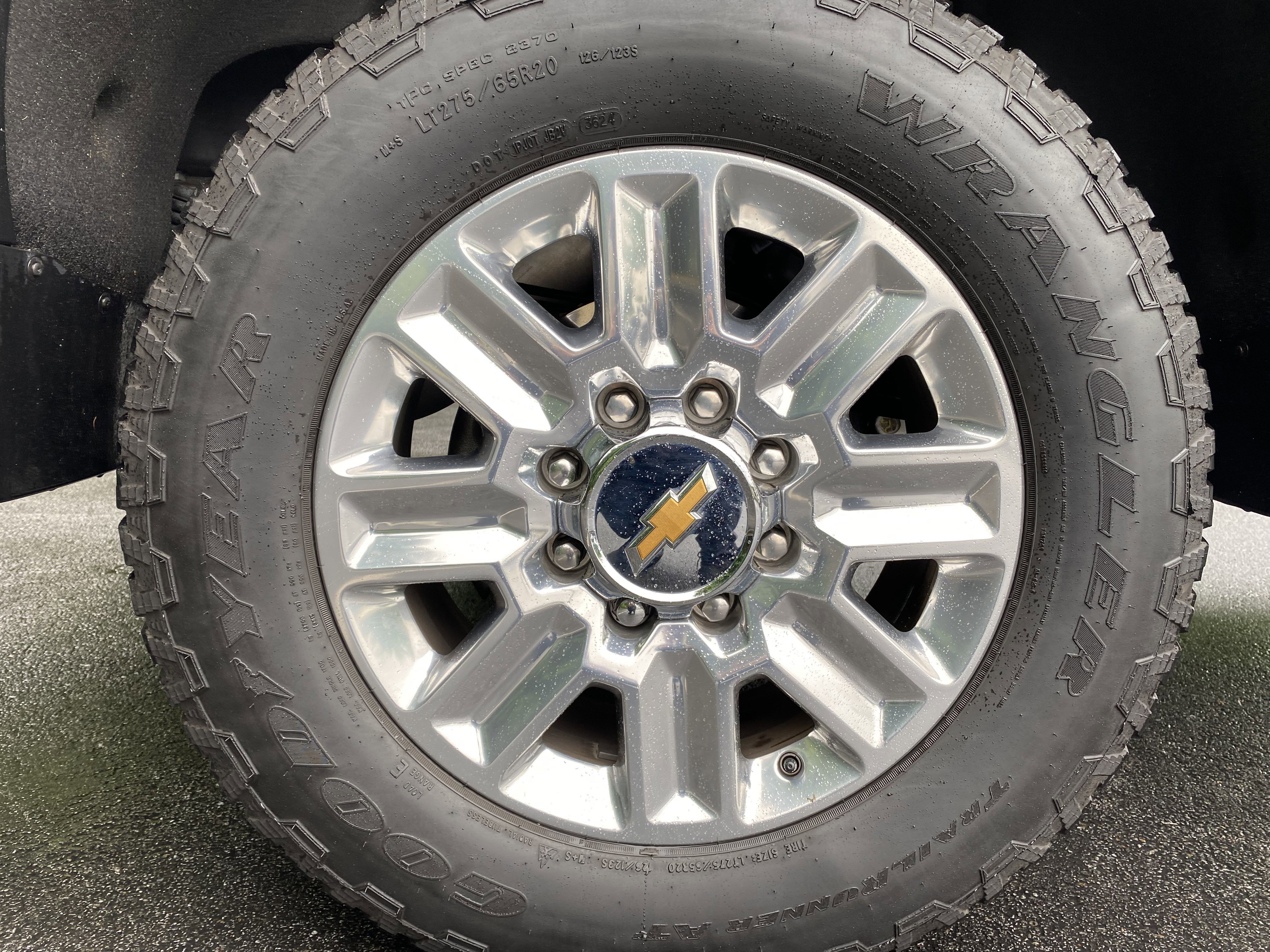 Used 2025 Chevrolet Silverado 2500 High Country w/ High Country Premium Package AWD/4WD image 53