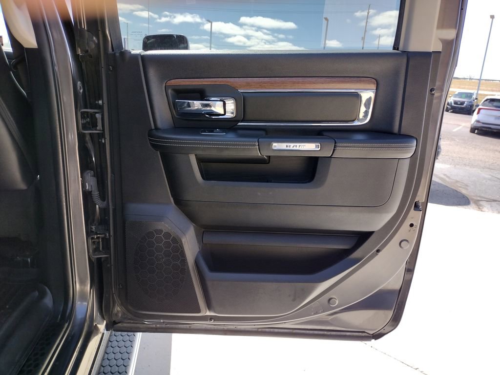 Used 2018 RAM 1500 Laramie w/ Convenience Group image 28