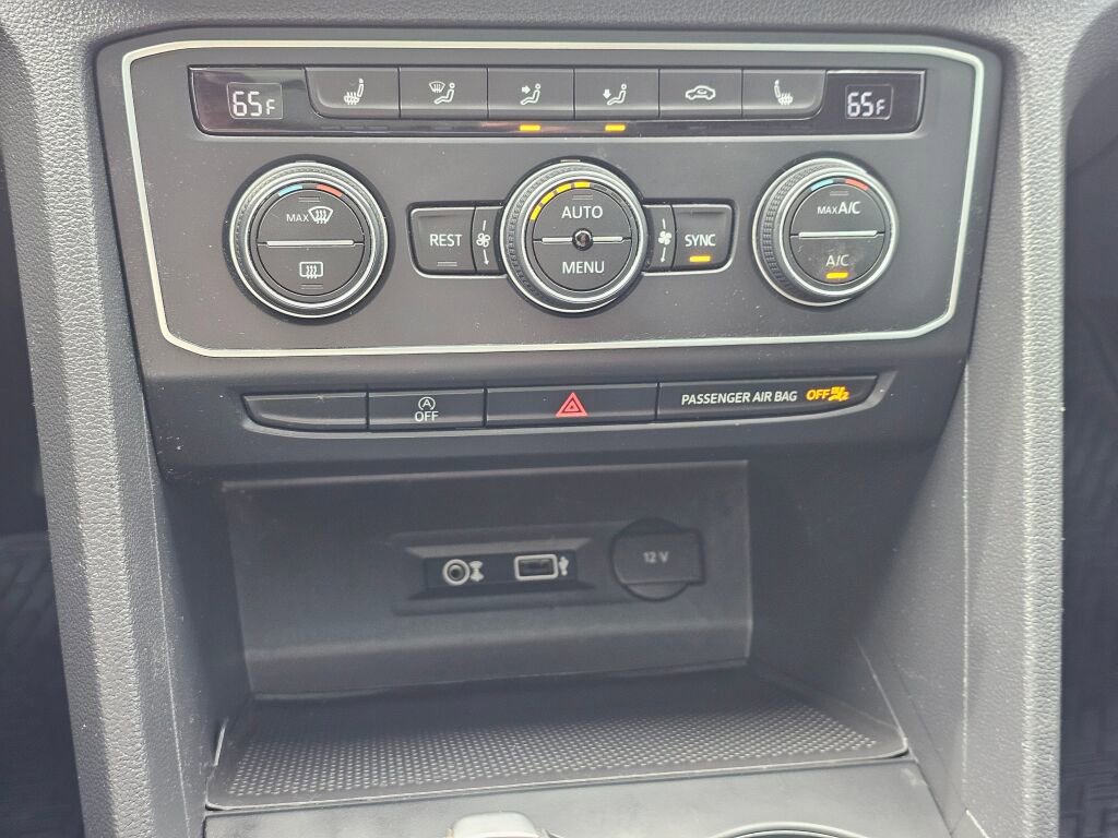 Used 2019 Volkswagen Atlas SE w/ Panoramic Sunroof Package AWD/4WD image 16