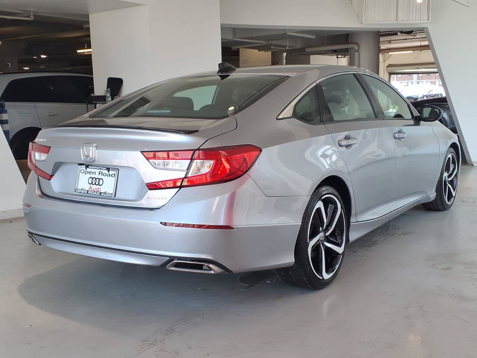 Used 2022 Honda Accord Sport image 4