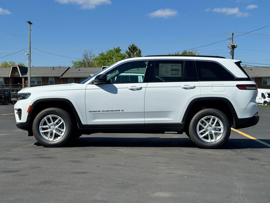 New 2026 Jeep Grand Cherokee Laredo X AWD/4WD image 4