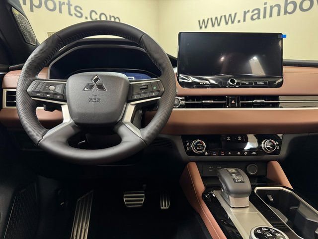 New 2026 Mitsubishi Outlander SEL image 9