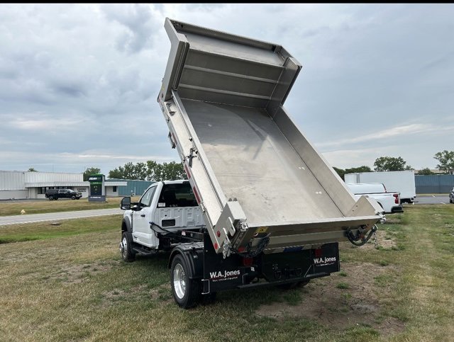 New 2025 Ford F550 4x4 Regular Cab Super Duty image 15