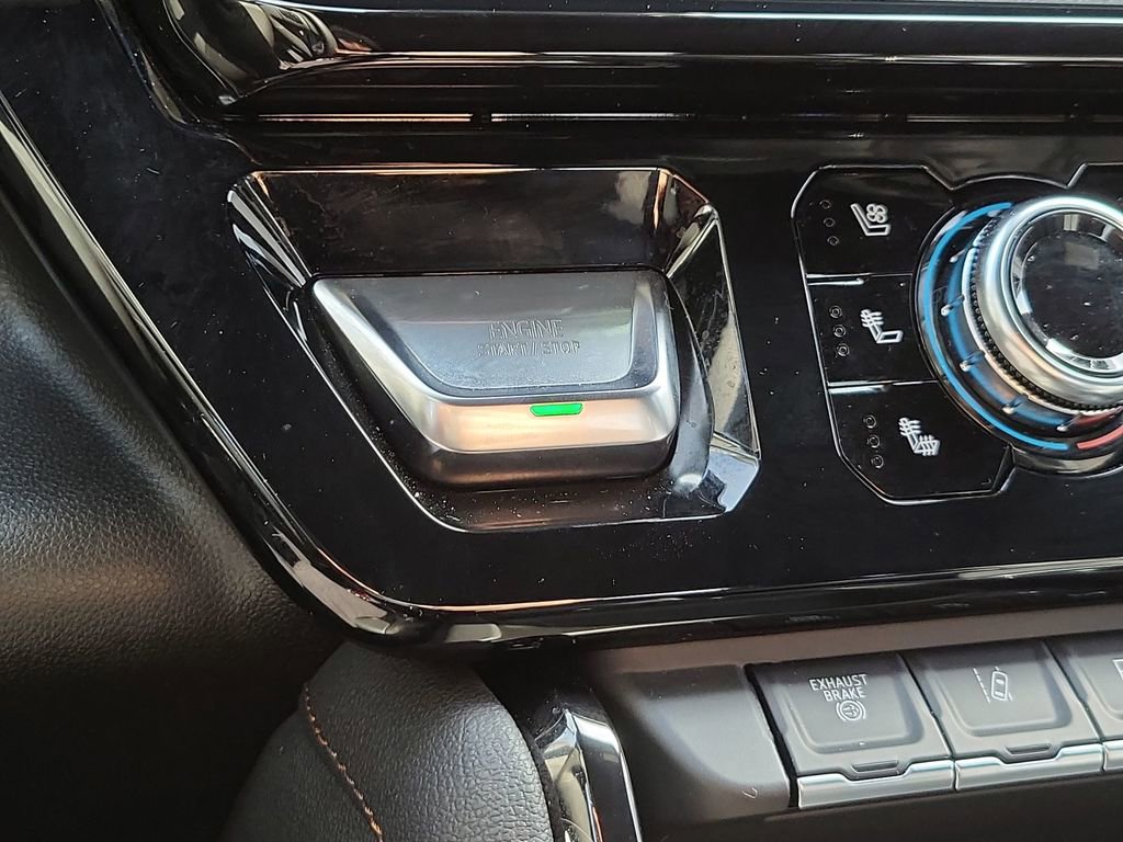 Certified 2025 GMC Sierra 2500 AT4 w/ AT4 Premium Plus Package image 17