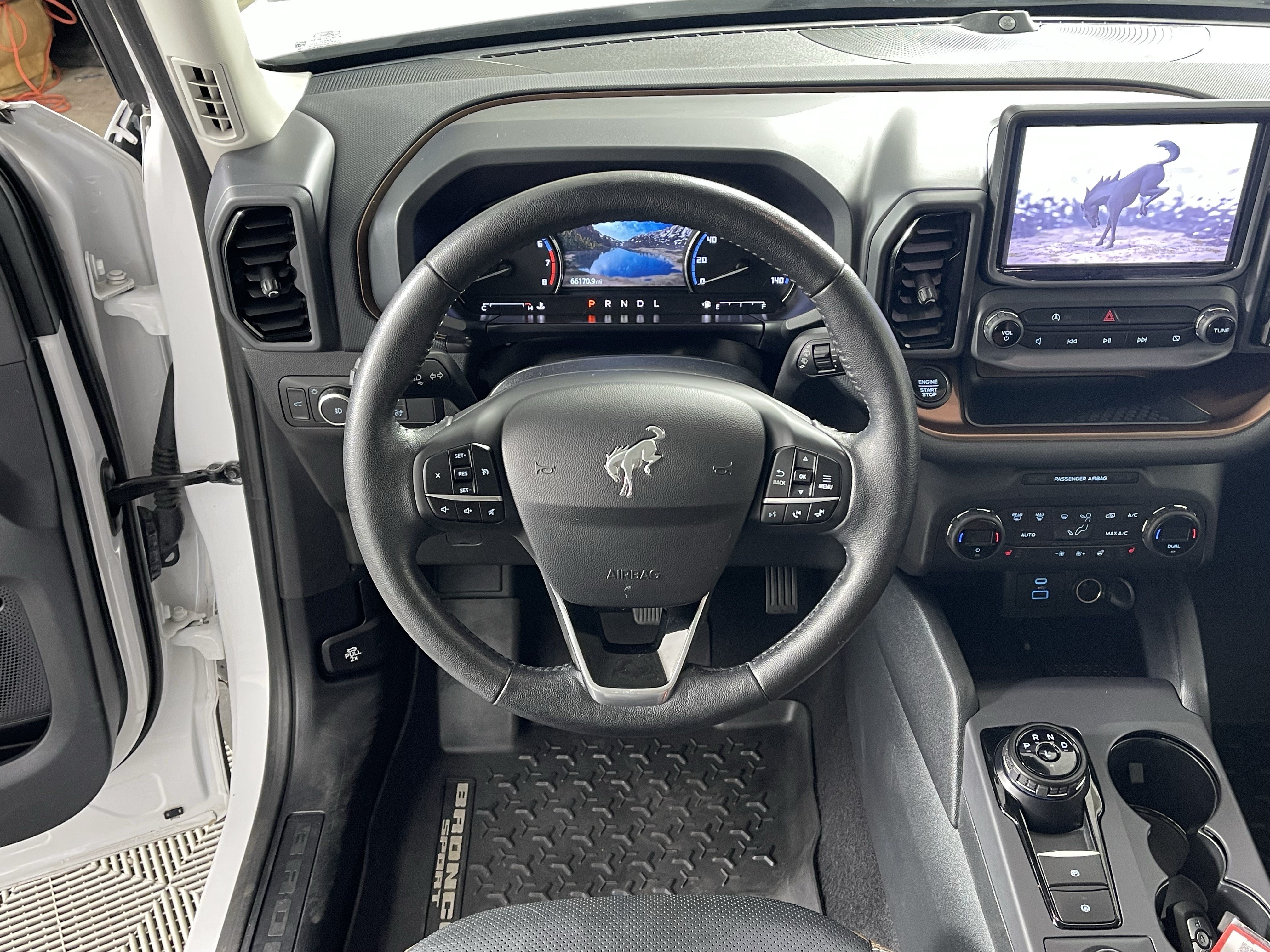 Used 2021 Ford Bronco Sport Outer Banks w/ Outer Banks Package AWD/4WD image 12