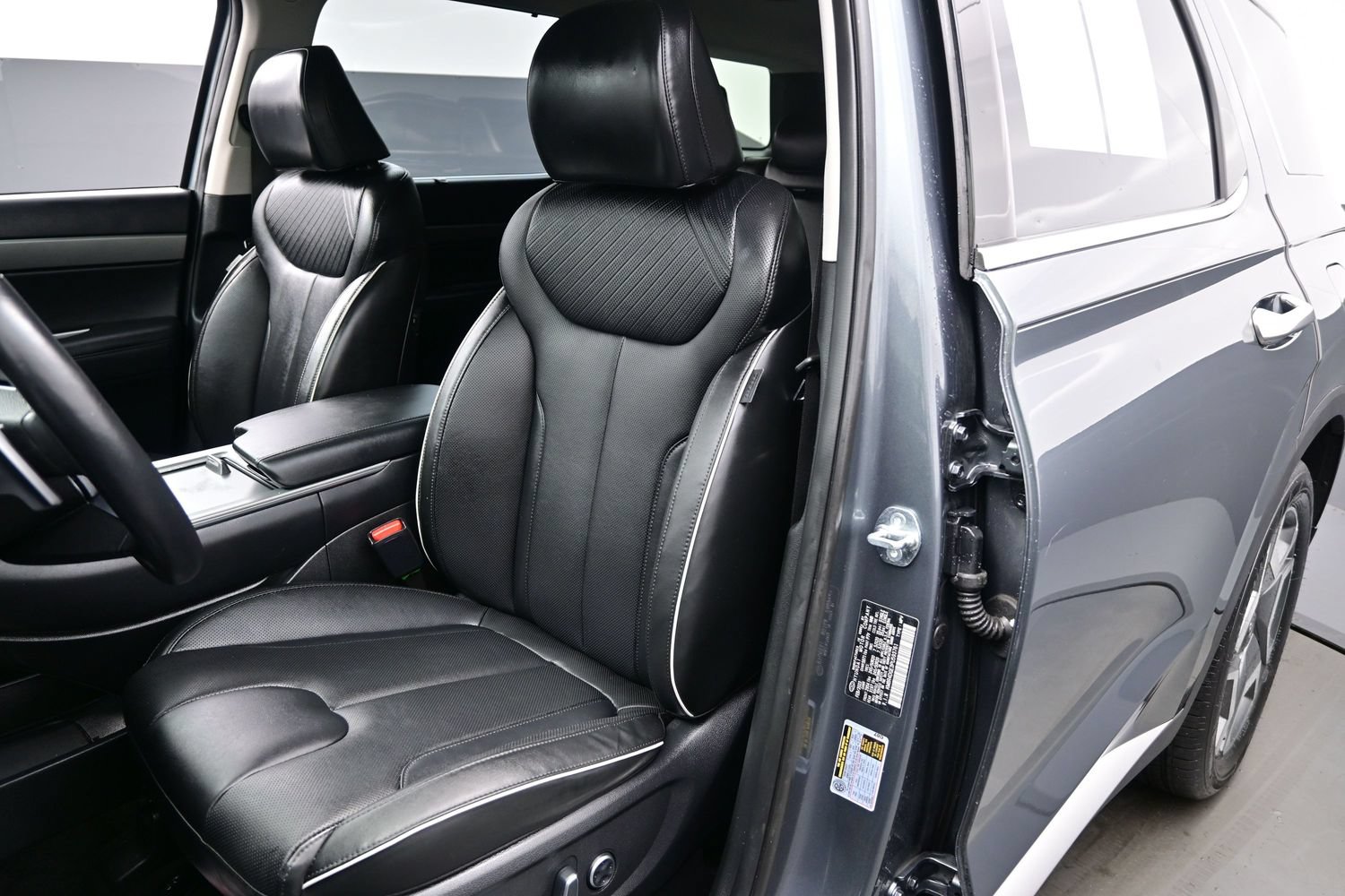 Certified 2023 Hyundai Palisade SEL w/ Winter Package AWD/4WD image 12