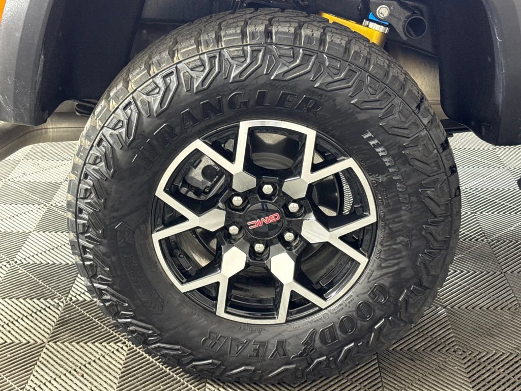Certified 2025 GMC Canyon AT4 w/ AT4X Package AWD/4WD image 50